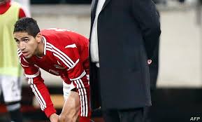 فيما بدأ سموحة المباراة بالتشكيل التالي: ØªØ´ÙƒÙŠÙ„Ø© Ù…Ù†ØªØ®Ø¨ Ù…ØµØ± Ø®Ø§Ù„ÙŠØ© Ù…Ù† Ù„Ø§Ø¹Ø¨ÙŠ Ø§Ù„Ø£Ù‡Ù„ÙŠ ÙˆØ§Ù„Ø²Ù…Ø§Ù„Ùƒ Ø§Ù„Ø­Ø±Ø©