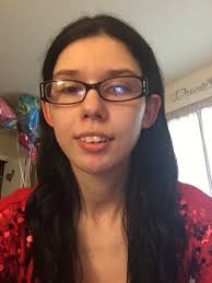 Emily Flor (@Flor3Flor)