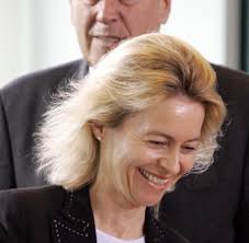 ˈʊʁzula fɔn dəɐ̯ ˈlaɪən (listen); Umfrage Alle Lieben Ursula Von Der Leyen Welt