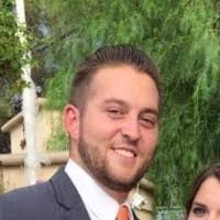 Robert Yslas's Instagram, Twitter & Facebook