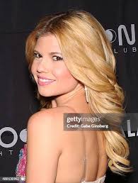 250 fotos e imágenes de alta resolución de Gabe Luna