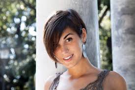 Latest popular short hairstyles and haircuts to try now. Short Hairstyes For Heart Shaped Faces All Things Hair Us