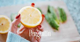 Ciri khas dari batu kecubung karang adalah warna putih bening yang memiliki serat batu yang indah dengan bentuk karang di dalam yang bisa membuat terpesona. Bakal Pengantin Yang Masih Ada Masalah Batu Karang Boleh Amalkan Minum Lemon Tulen Ini Pesona Pengantin
