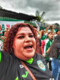 Ambiente fuera del Yankel Rosenthal Final Marathon vrs Olimpia TODOS SIN  MASCARILLA