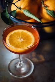 Aprende Como Hacer Tu Propio Licor De Naranja Casero