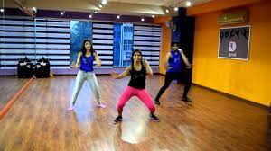 Chittiyaan Kalaiyaan Zumba Choreogrpahy By Nicy Joseph 8 Counts Youtube Zumba Warm Up Zumba Zumba Dance Workouts