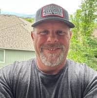 Brett Scarbrough's Instagram, Twitter & Facebook