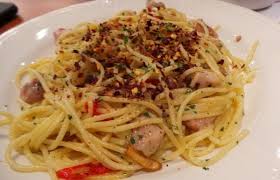 Makan Malam Praktis Sederhana Spaghetti Aglio Olio Yang Gurih Pedas