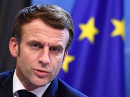 Het is pas lente in Michigan als Vanessa de eend door school waggelt