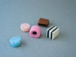 Le Monde Merveilleux De La Reglisse Le Manger Reglisse Bonbon Bonbons Anglais