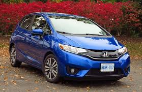 If there's one single area where honda shows the rest of the industry how it should be done, it's packaging, and the fit is honda's packaging poster child. Car Review 2015 Honda Fit Ex L Navi Honda Carros Azul