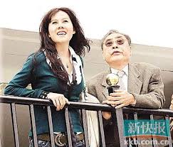 快醒醒，英雄。 距游戏首次公布的八年后， 《赛博朋克2077》终于正式和大家见面了。 进入夜之城的钥匙现在就握在你的手中。 是时候偷一波装备，寻一些刺激或是来一两场超梦体验了! é£Žæµæž—å»ºåä¸'é—»ç¼ èº«æ›æœ‰200ä¸ªæ€§ä¼´ä¾£ æ‰‹æœºæ–°æµªç½'