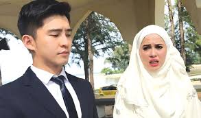 Menurut alvin pada ketika itu emma. Watak Mualaf Menjadi