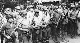 Se inicia el conflicto armado, considerando sus principales se dio la manifestacion por presupuesto universitario de san salvador , luego de 8 años de guerra que habian sido. Guerra Civil Em El Salvador Acervo