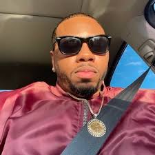 Bruce Christian II (@BruceyYaYo)