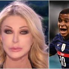 , ahmad em bouhuwaish, mehmet a. Paola Ferrari Diventa Un Caso Internazionale La Conduttrice Italiana Non Azzecca Un Nome