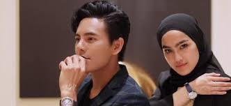 Pelakon jelita, bella dally mengaku bersyukur kerana mempunyai seorang suami yang tenang dan memahami akan kerjaya seninya. Dah Lama Berkawan Tiada Isu Saya Punca Nazim Dan Bella Dally Bercerai Elfira Loy