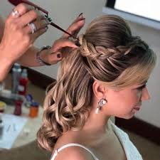 Sonia Lopes op Instagram: "✨FORTALEZA/CE✨ ✨04, 05 e 06 de Novembro/2018 ✨  CURSO MASTER EM PENTEADOS SONIA LOPES 2018 🔺ÚLTIMAS 2 VAGAS🔺 -- Esse  curso terá duração de 3…"