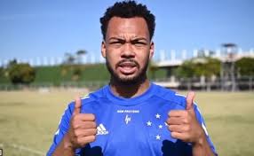 O claudinho acha que é um gato e não pode ver um cachorro que sai correndo. Cruzeiro Apresenta O Meia Claudinho A Quarta Contratacao Em Meio A Pandemia Istoe Independente
