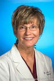 Linda Curbow's Instagram, Twitter & Facebook