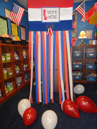 Hand Shakes Hugs And Hi Fives Diy Preschool Patriotic Classroom School Crafts
