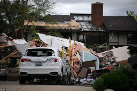 Thunderstorms tore through the chicago area on sunday night after the national weather service reported a 'confirmed large and extremely dangerous tornado' near woodridge, illinois. Fmfkuzenpuob9m