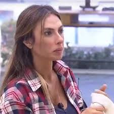 Como não colocou legenda na imagem, vários fãs começaram a especular o que os dois fariam. Nicole Bahls Volta A Falar Sobre Envolvimento Com Filho De Claudia Raia