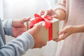 Find gift ideas for a birthday, wedding, baby shower, bridal shower, graduation, anniversary or any gift giving occasion. How To Exchange Holiday Gifts During Covid 19 Martha Stewart