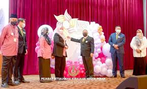 The original size of the image is 172 × 200 px and the original resolution is 300 dpi. Flower Petals Chosen As Wanita Perak S Logo Ipoh Echo