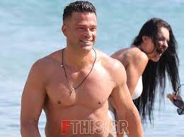 Maybe you would like to learn more about one of these? Paparazzi Kwstas Sommer Sth Mykono Me Prwhn Paiktria Toy Game Of Love Ligoys Mhnes Meta To Xwrismo Fthis Gr