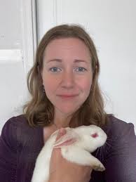 My morning was not dull. This little guy hopped right into my garage!