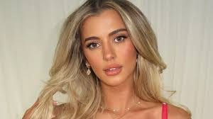 May Potts's Instagram, Twitter & Facebook