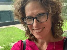 Sandy Glick's Instagram, Twitter & Facebook