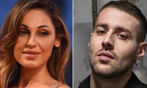 Jun 12, 2021 · anna tatangelo è tornata a parlare della sua separazione da gigi d'alessio dal quale ha avuto il figlio andrea. Anna Tatangelo E Livio Cori Escono Allo Scoperto La Foto E La Dedica
