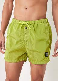 De zwembroek heeft een glimmende kreukelstof, dit is het standaard model van de stone island zwembroek. Stone Island B0643 Badehose Mit Eingrifftaschen De Bijenkorf