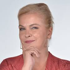 She is an actress, known for sarkici (2001), çözülmeler (1994) and mumya firarda (2002). Nurseli Idiz Kimdir Show Tv