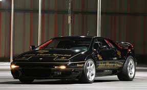 Designed by gérard ducarouge and martin ogilvie the. Ayrton Senna Lotus Car Wrap Celebrates Racers Legacy Autoguide Com News