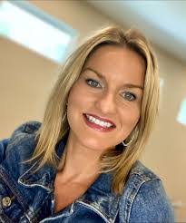 Ali Kidd's Instagram, Twitter & Facebook