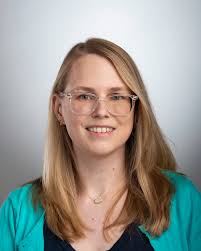 Lauren Calhoun's Instagram, Twitter & Facebook