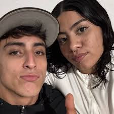 Les doy la razón a los choferes cuando se molestan porque les timbran 20  veces y los que se bajan no escuchan que alguien más ya timbro y todo por  ir con