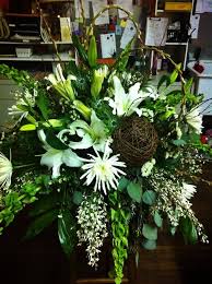 Pin By Camilla Lyle On I M A Florist Remembrance Flowers Memorial Flowers Funeral Flowers