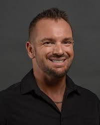 What is the best virtual tour software for Insta360 X4?