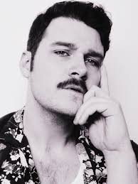 S U N B I G F O R E H E A D D I M P L E 📸By @gregoryfavre_portraits Gueule  7/7 #picoftheday #actor #france #photooftheday #selfie #sun #shoot📷  #portrait #dimples #curlyhair #face #lips