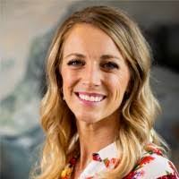 Lacey Mckenzie's Instagram, Twitter & Facebook