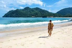 Lampung selain dikenal sebagai provinsi penghasil kopi dan lada, ternyata lampung memiliki banyak tempat wisata pantai yang bagus. Pantai Lampuuk Aceh Digagas Jadi Destinasi Sport Tourism
