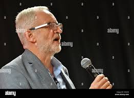 Ruth jones hi-res stock photography and images