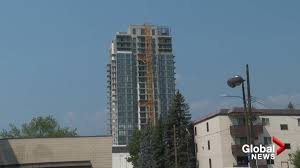 _____ a crane has collapsed onto a building in downtown kelowna. Nupvcxdhmem0nm