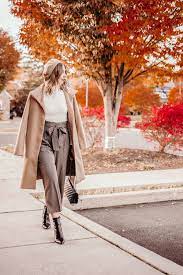 Brown Plaid Pants For A Sophisticated Outfit Wide Leg Plaid Pants Brown Wide Leg Pants White Turt Winter Pants Outfit White Turtleneck Outfit Plaid Pants