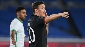 Max kruse macht live im tv einen heiratsantrag. Mgg4ee7e4fjmm