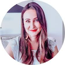 Qui est Lucie Castel ?